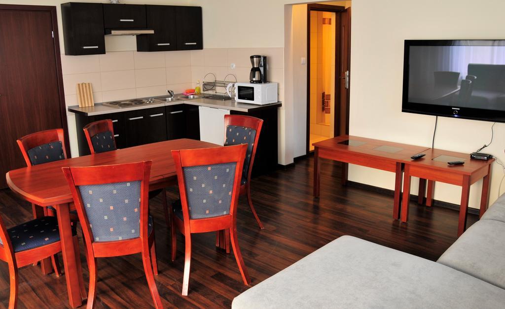 Apartamenty I Pokoje Przy Parku Jelenia Góra Værelse billede